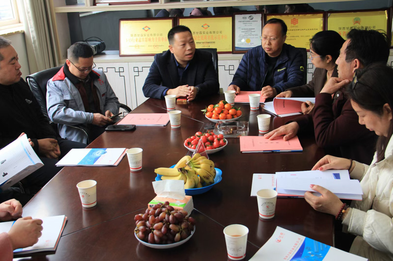 三門峽市陜州區(qū)水利局張局長(zhǎng)，自來水公司趙總經(jīng)理等人蒞臨陜西甘霖實(shí)業(yè)公司考察指導(dǎo)工作